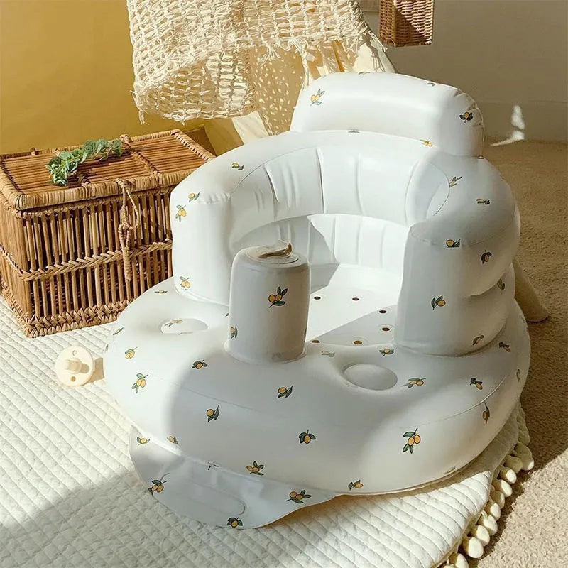 Aufblasbarer Babyhochstuhl zum Essen & Baden