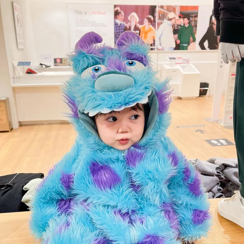 Süßer Baby-Overall mit Kapuze und Reißverschluss